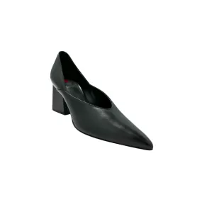 107520 Black Pump