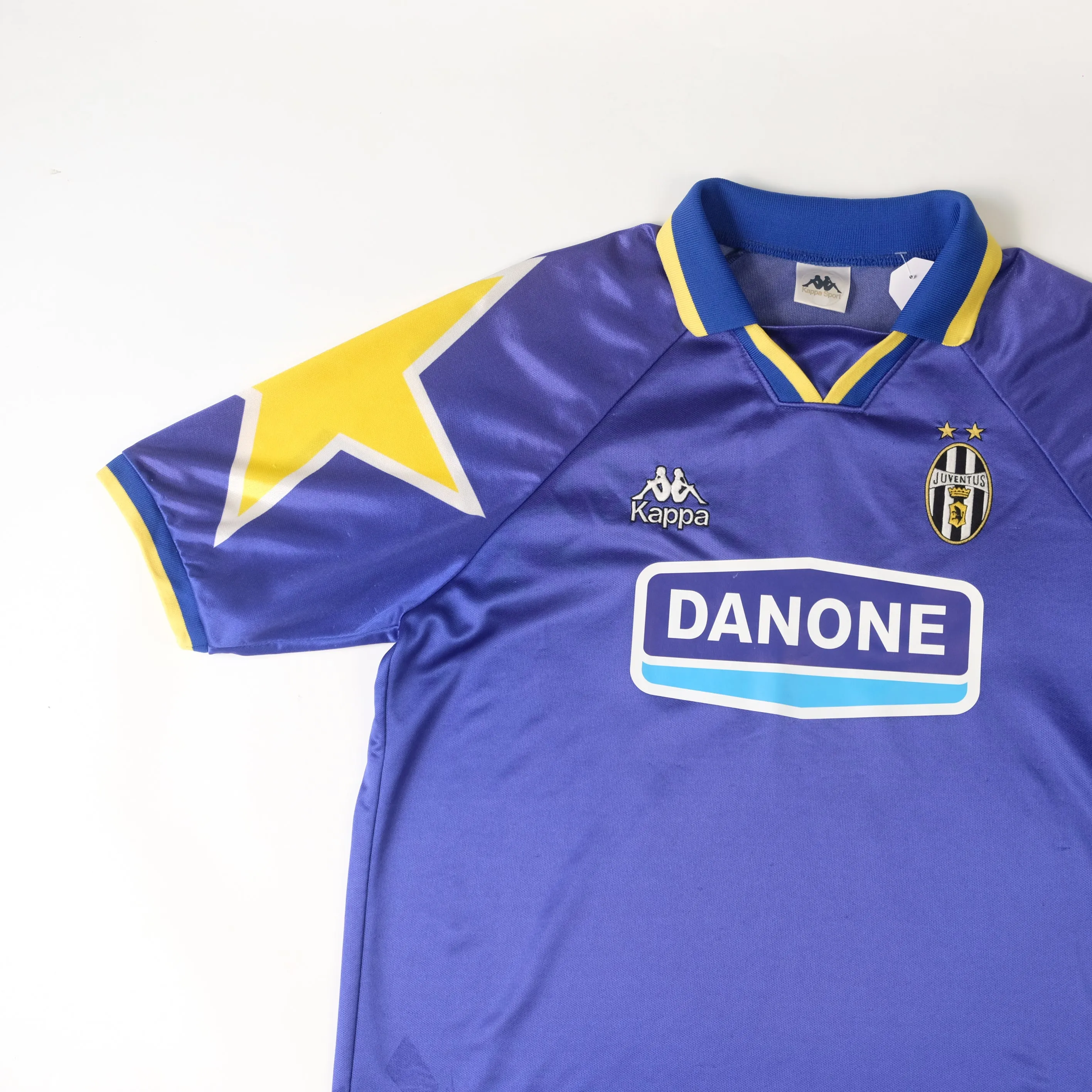 1994/95 Juventus Away Shirt Kappa (M)