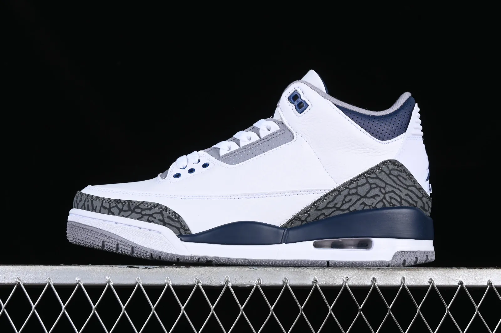 Air Jordan 3 Retro Midnight Navy White Cement Grey Black CT8532-140