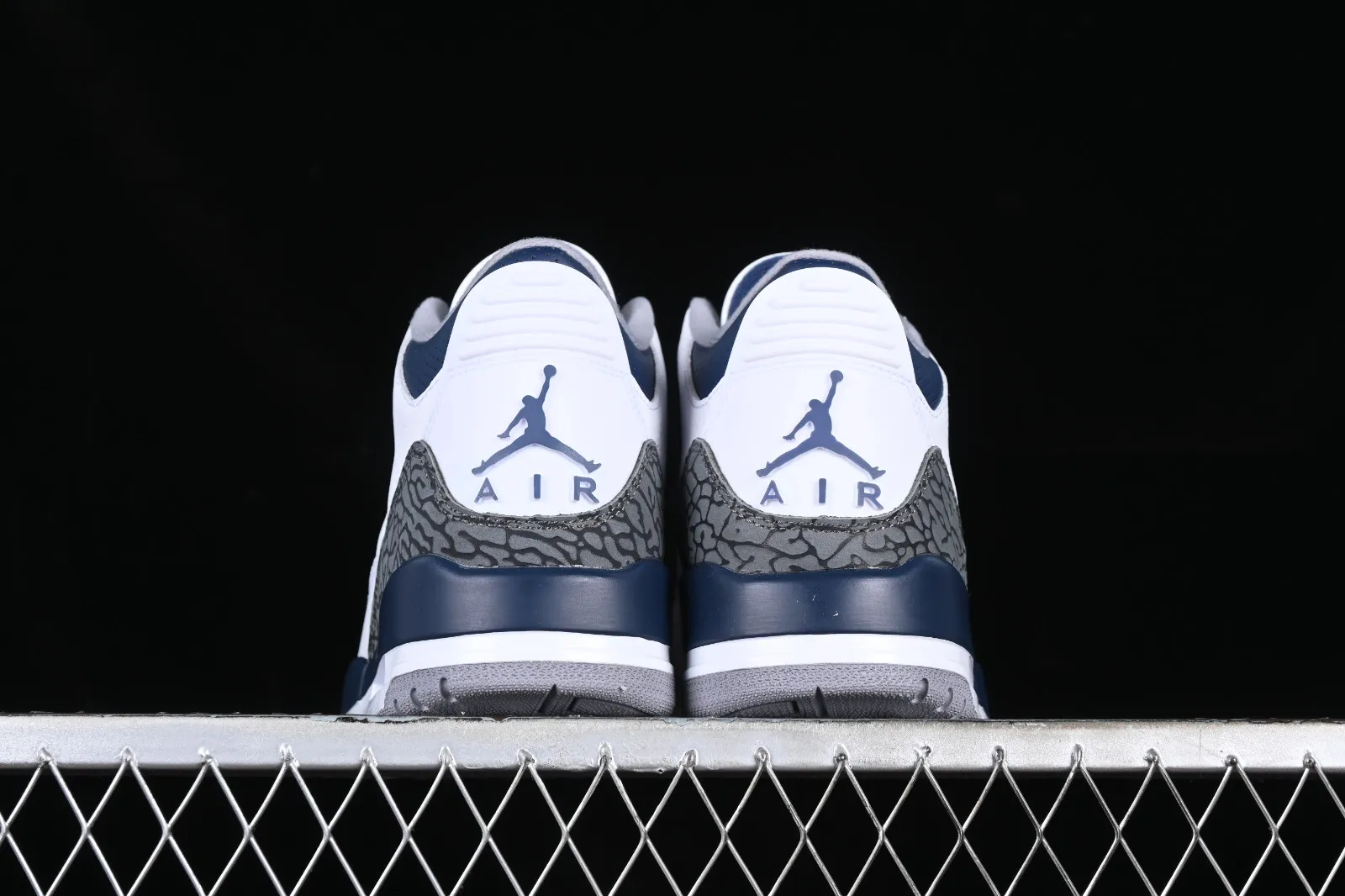 Air Jordan 3 Retro Midnight Navy White Cement Grey Black CT8532-140