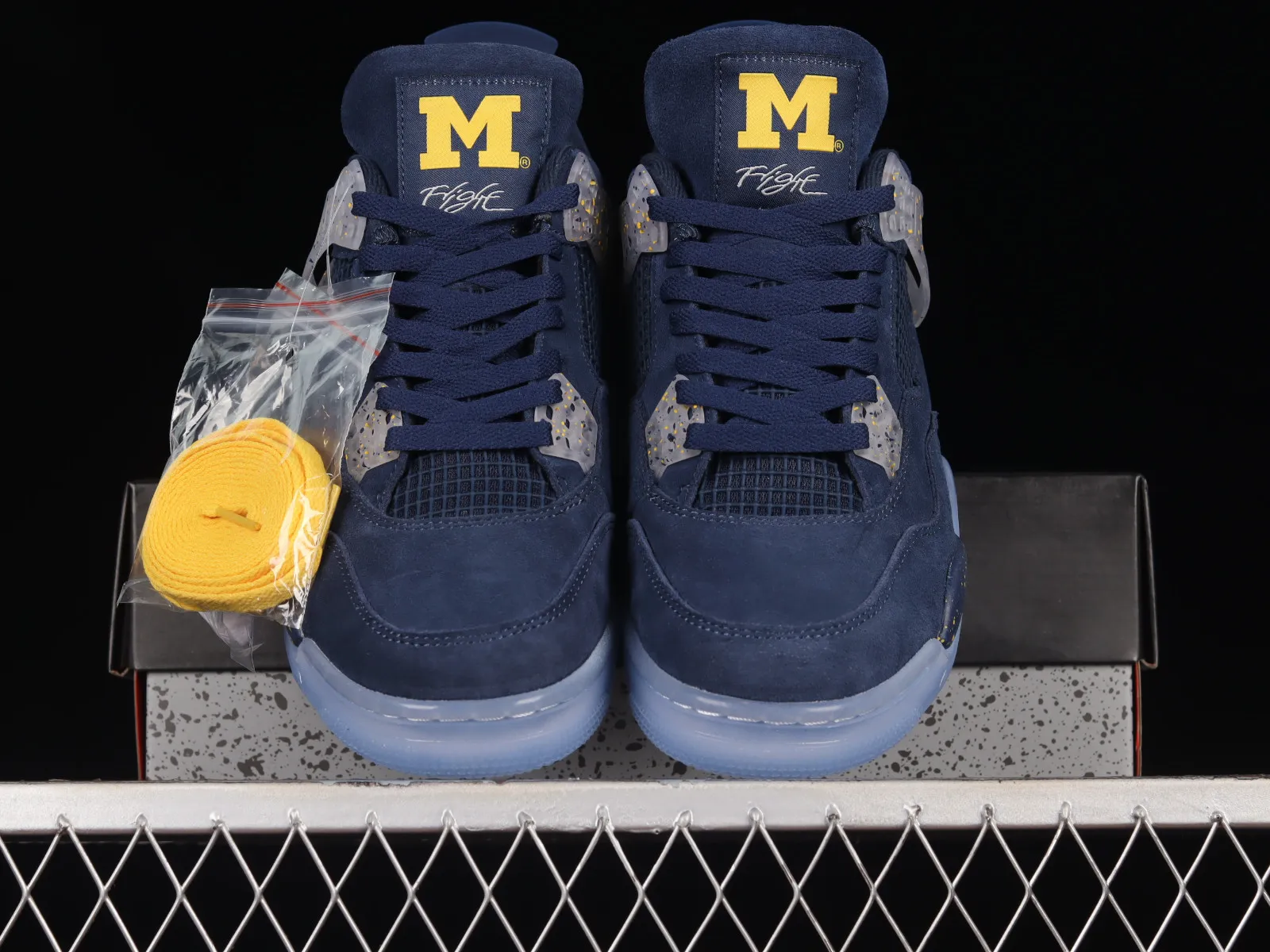 Air Jordan 4 Retro Michigan PE Dark Obsidian University Gold Black AJ4-1036660