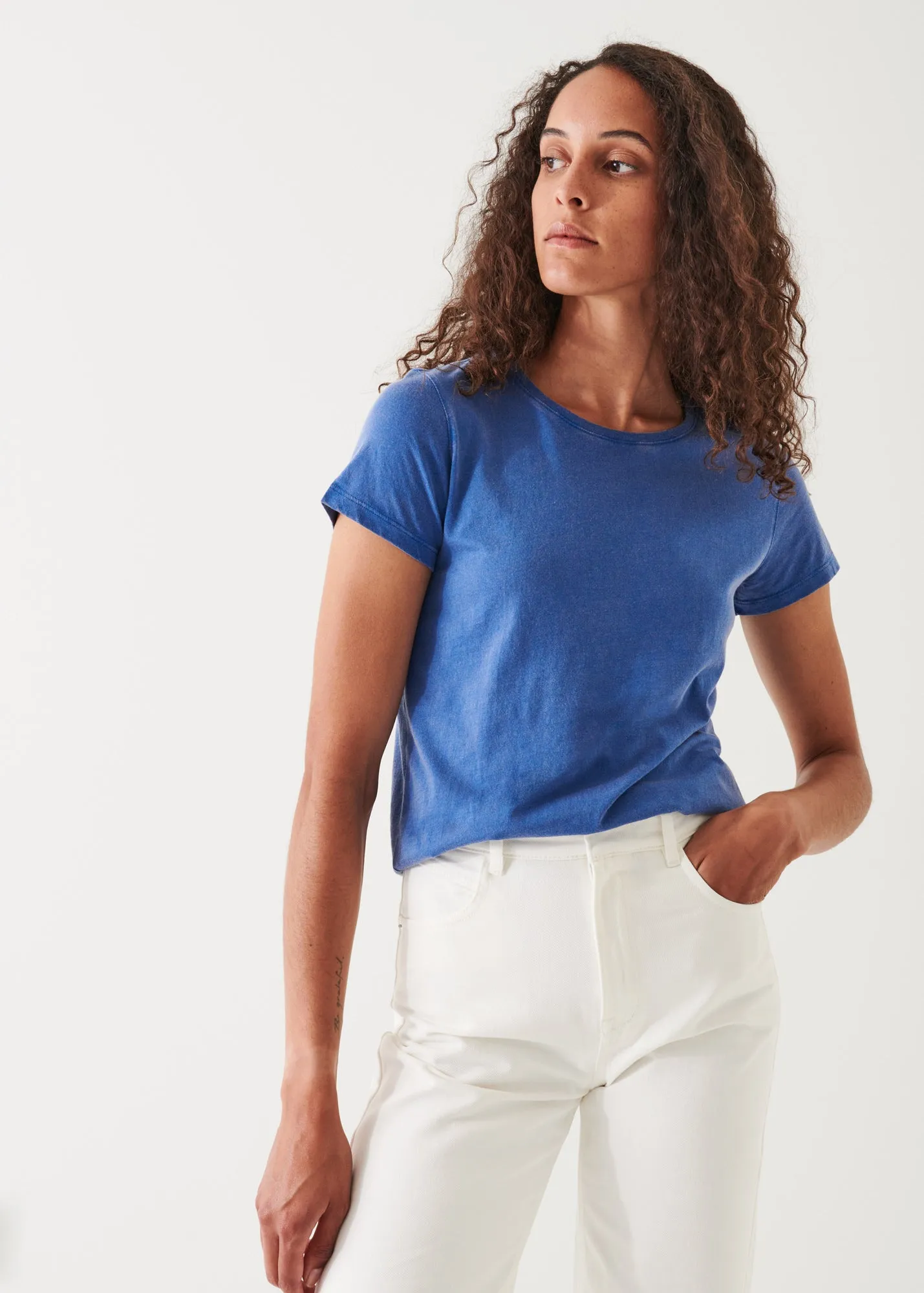 ENZYME WASH LIGHTWEIGHT PIMA COTTON T-SHIRT