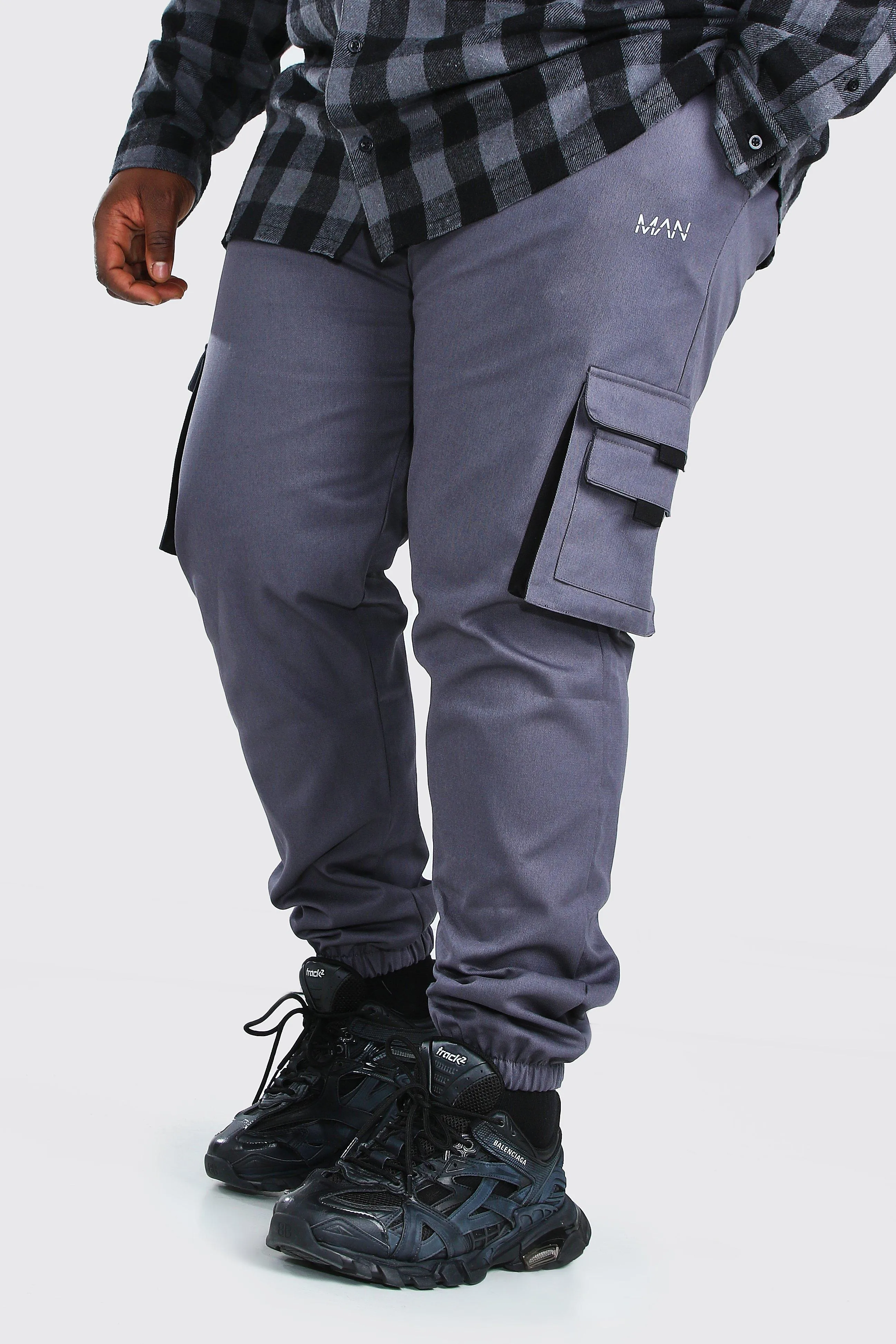 Plus Size MAN Woven Cargo Jogger With Tab