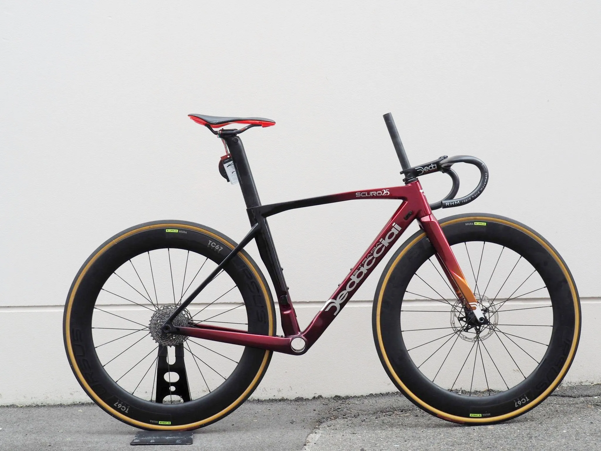 ROAD BIKE DEDACCIAI SCURO DISC FACTORY FRAMESET CUSTOM COLOUR